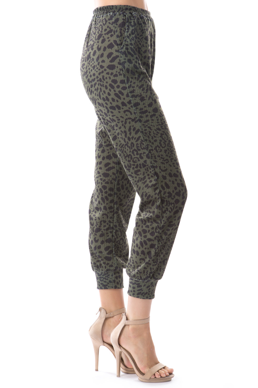 LUX JOGGER PANTS (LEOPARD OLIVE)-VP2780